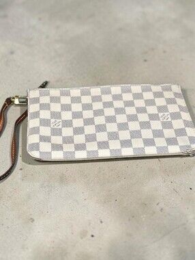 Repair/Restore Louis Vuitton Damier Azur Pochette Accessoires Wristlet SD1197